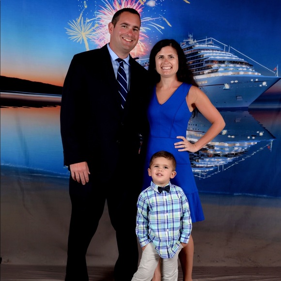 Meet your Posher, Lisa - Picture 2 of 8